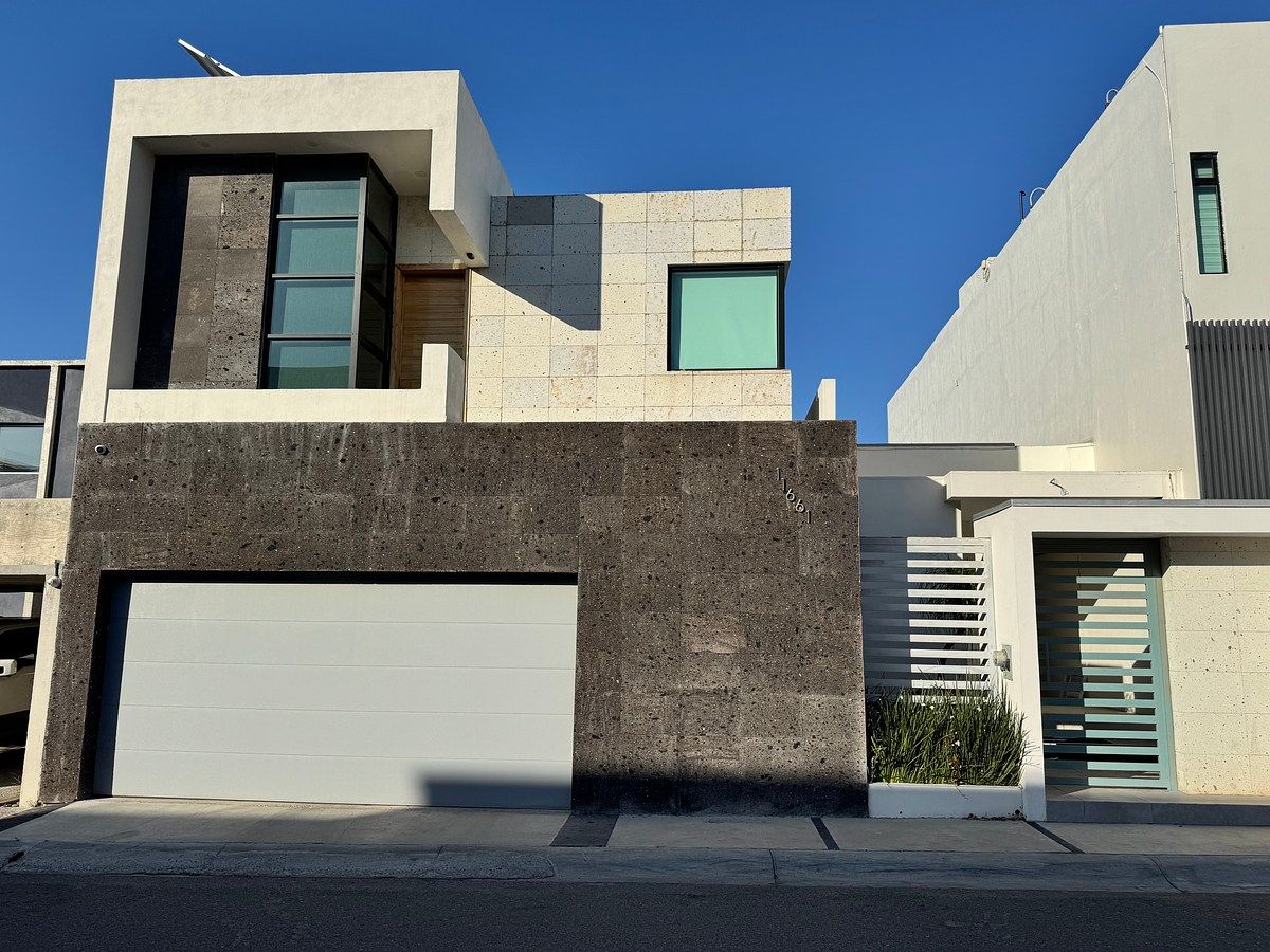 Casa em Hacienda Agua Caliente, Tijuana, foto 2 de 36
