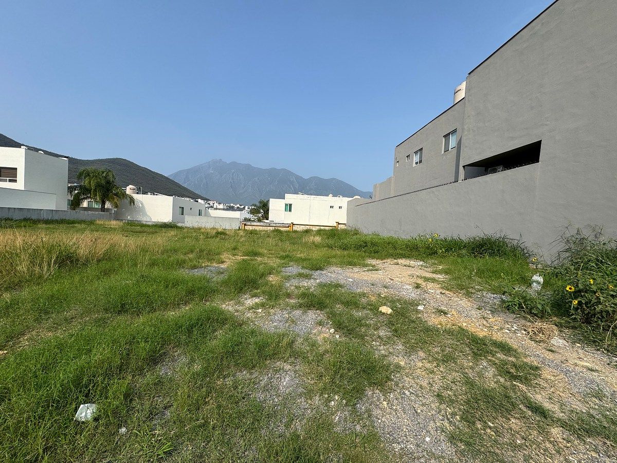 Lot in Portal de Valle Alto, Monterrey, photo 3 of 7