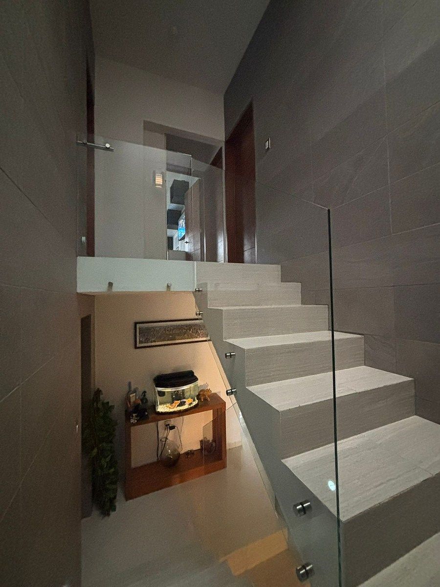 17 de 27: Escaleras