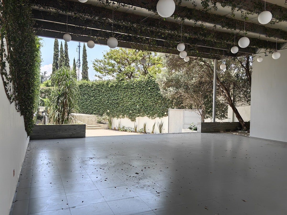 Terraza para eventos operando, foto 1 de 14