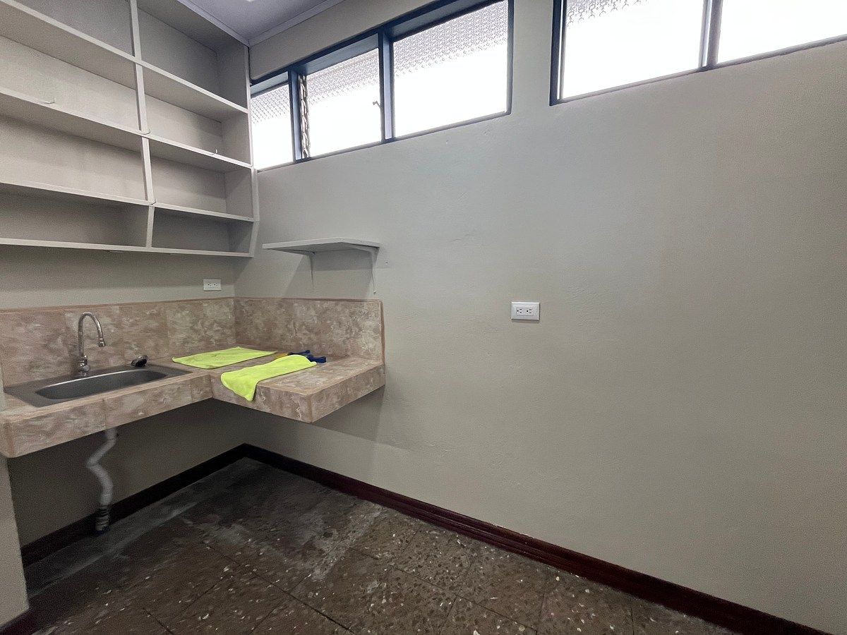 Bodega en La Uruca, San José, foto 13 de 16
