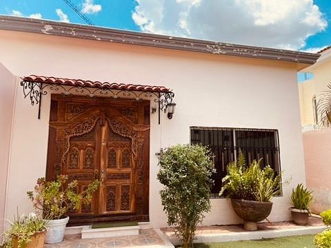SPECTACULAR HOUSE FOR SALE ON ONE FLOOR, photo 1 of 29
