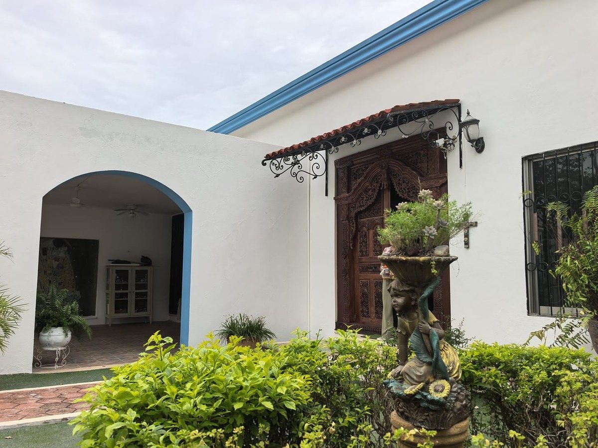 House in Monte Alban, Mérida, photo 3 of 38