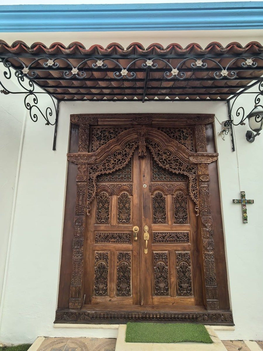 SPECTACULAR HOUSE FOR SALE ON ONE FLOOR, photo 1 of 38