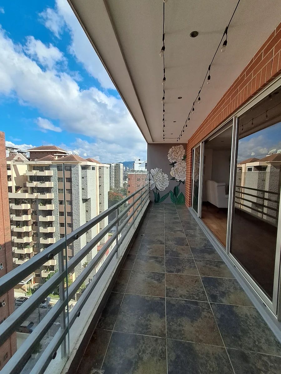 Apartamento en Venta - Edificio Aria zona 10, foto 1 de 17