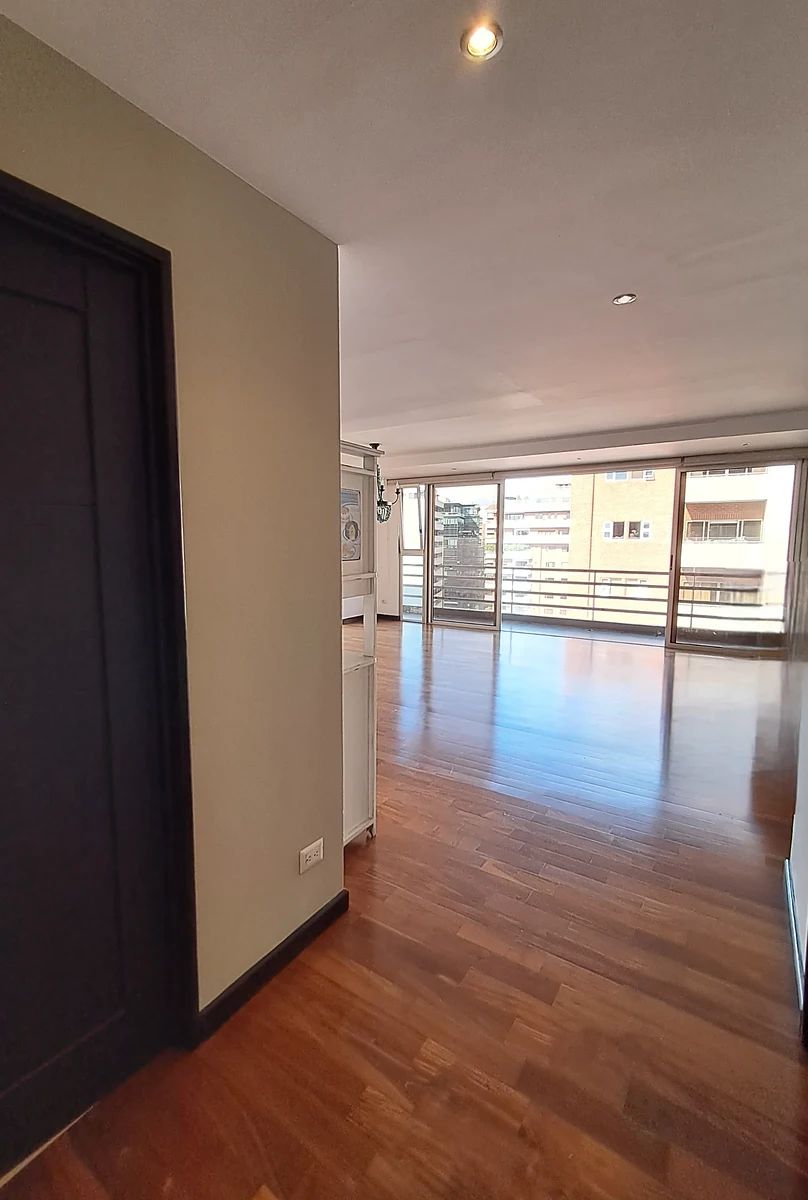 Apartamento en Zona 10, Guatemala, foto 4 de 17