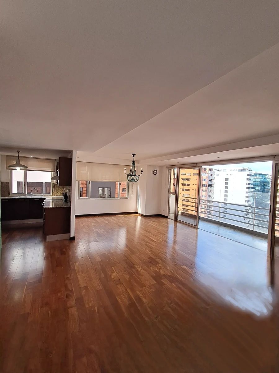 Apartamento en Zona 10, Guatemala, foto 5 de 17