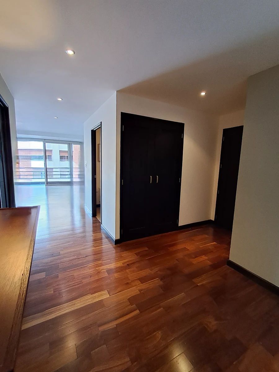 Apartamento en Zona 10, Guatemala, foto 7 de 17