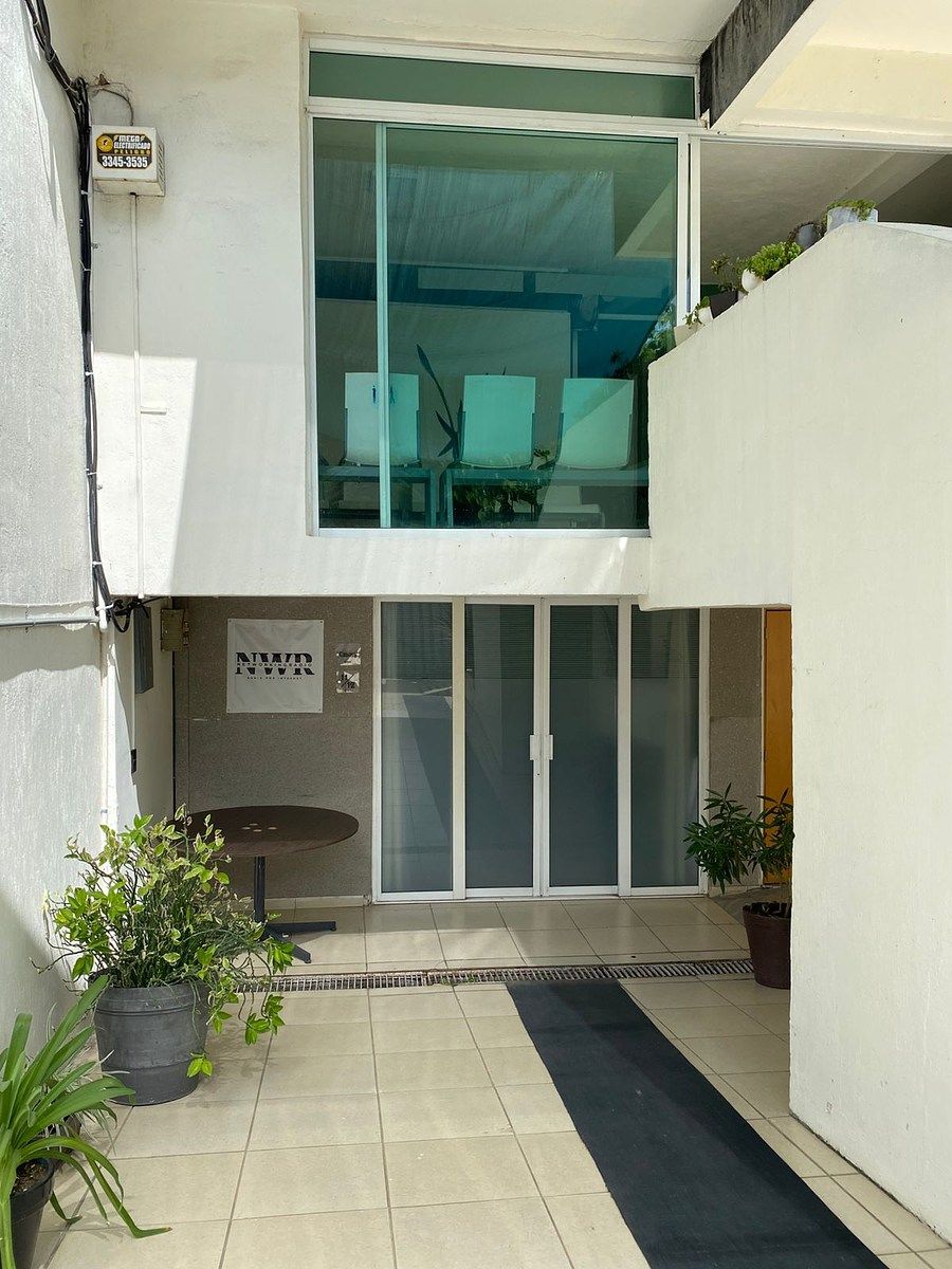 11 of 12: INTERRIOR DEL EDIFICIO