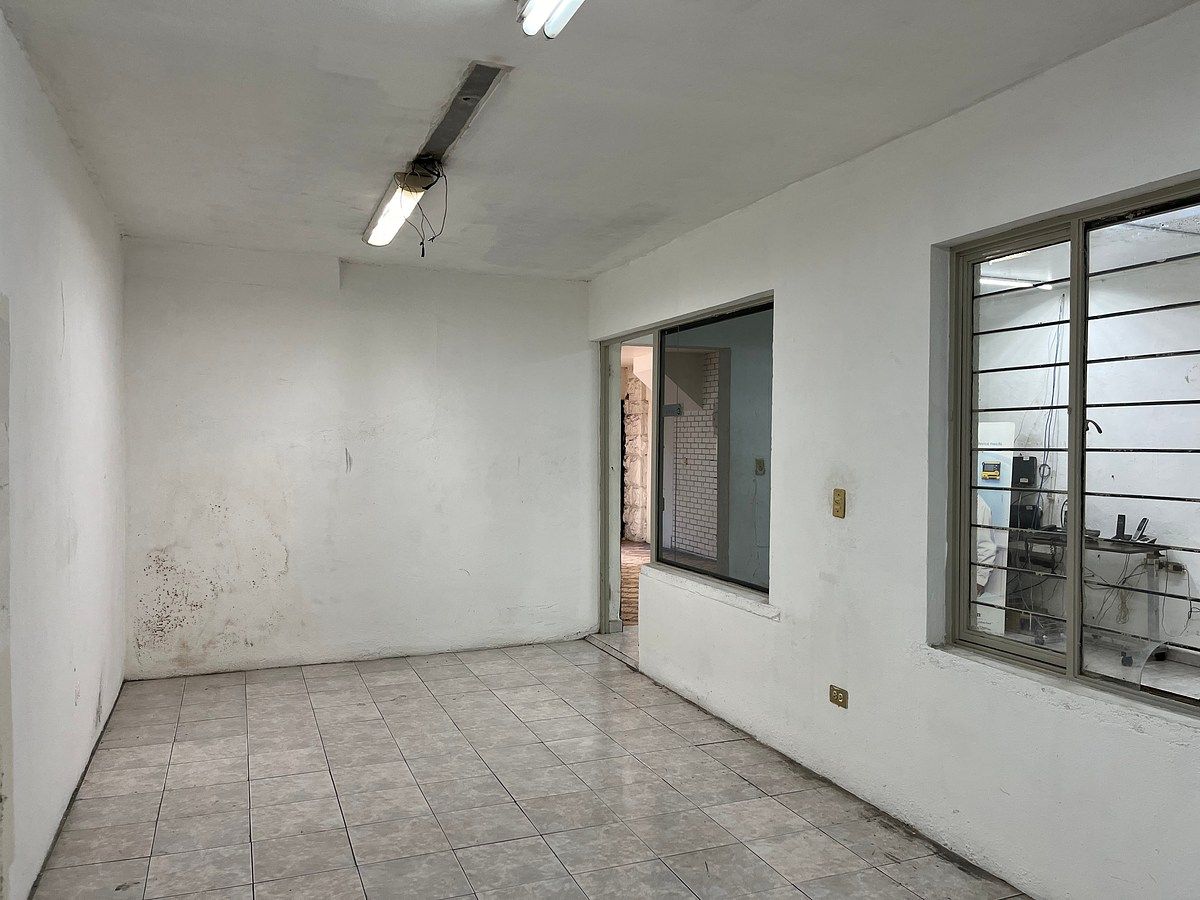 Local comercial en Mitras Centro, Monterrey, foto 5 de 8