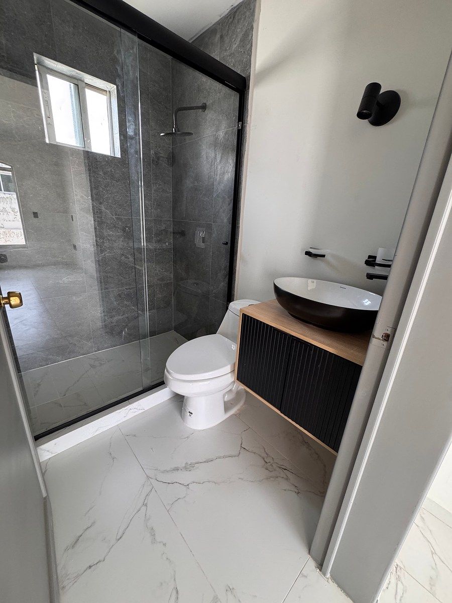 40 de 46: Baño recámara principal