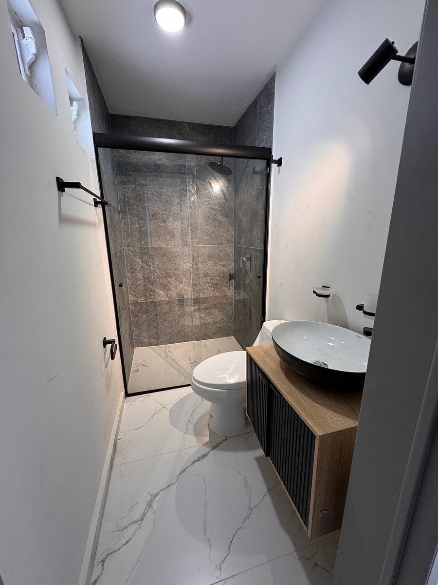 46 de 46: Baño planta alta