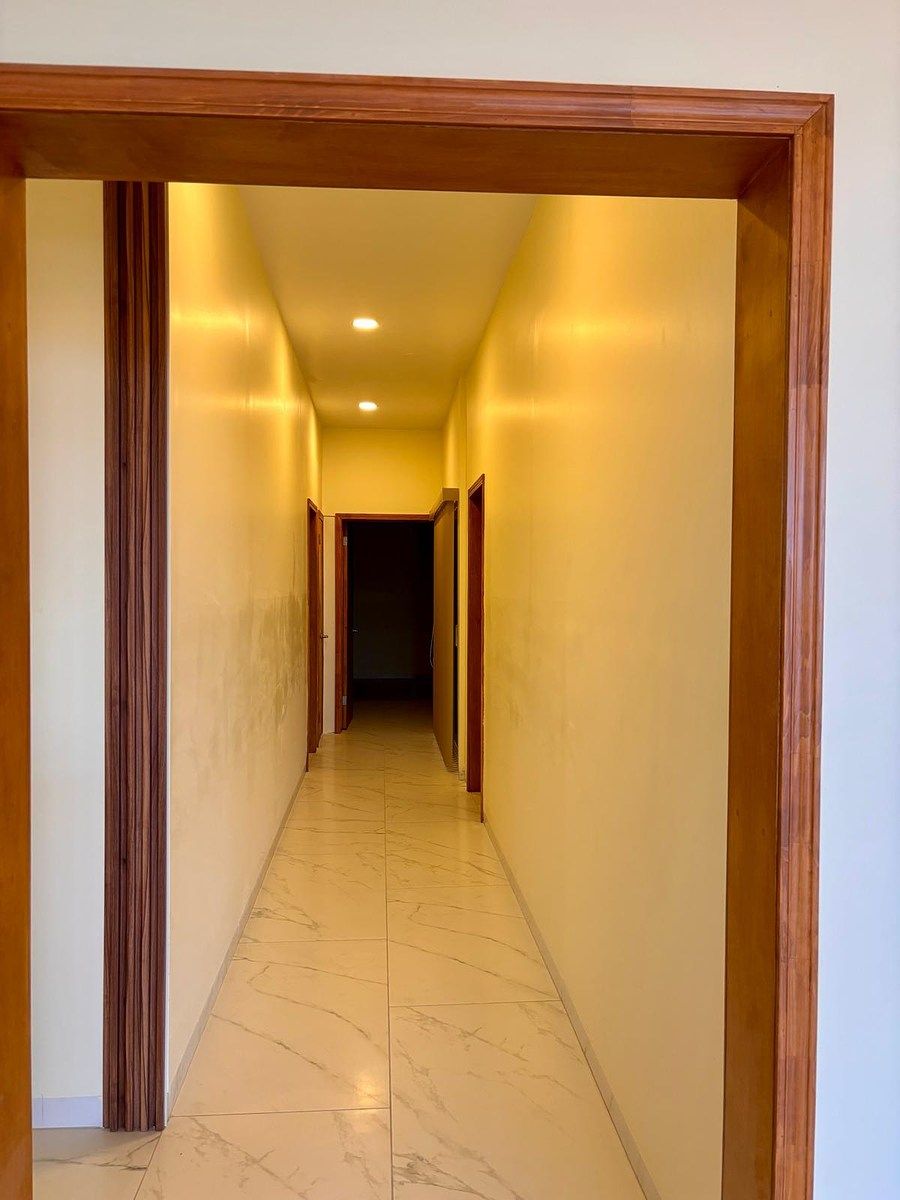 3 of 32: Condo 1