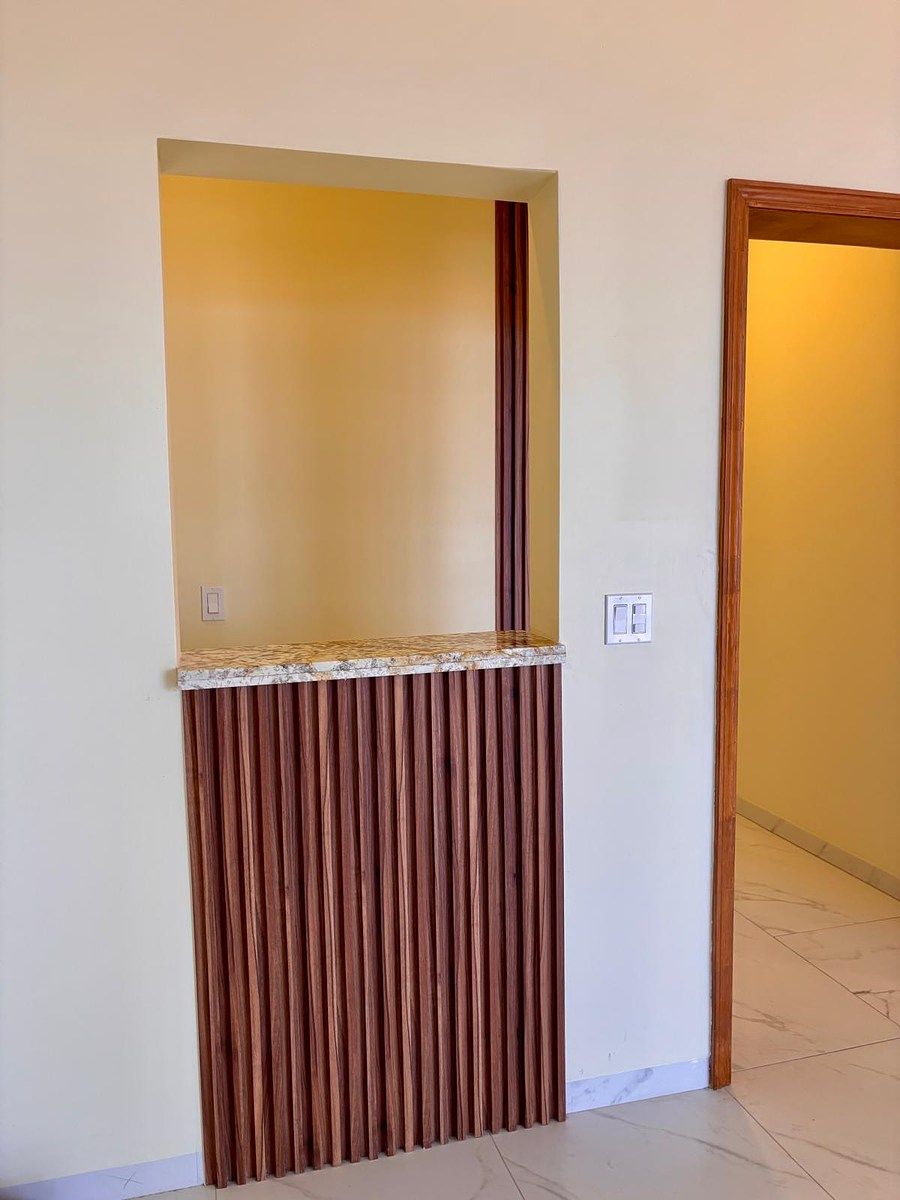4 of 32: Condo 1