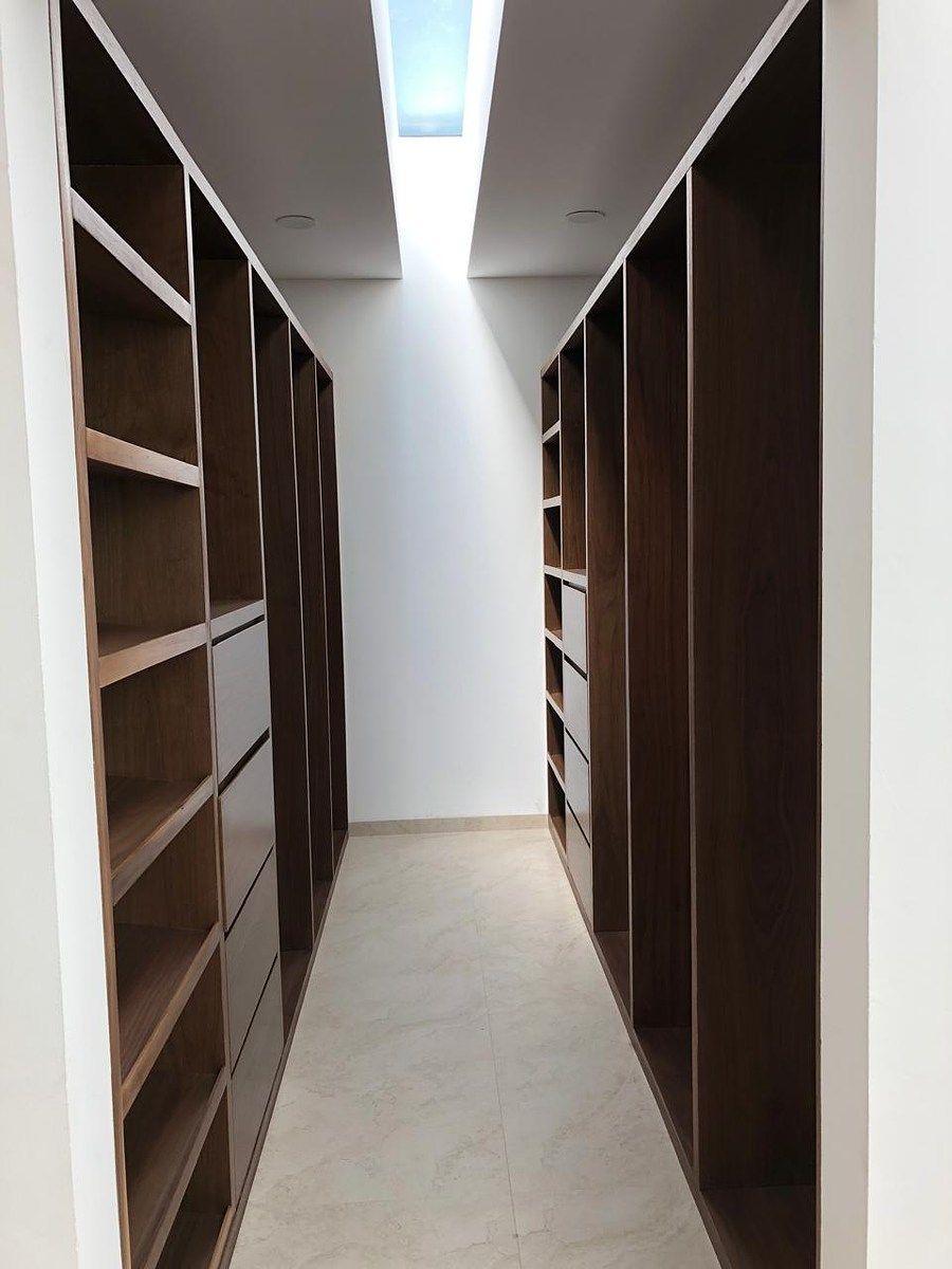 11 de 19: amplio vestidor