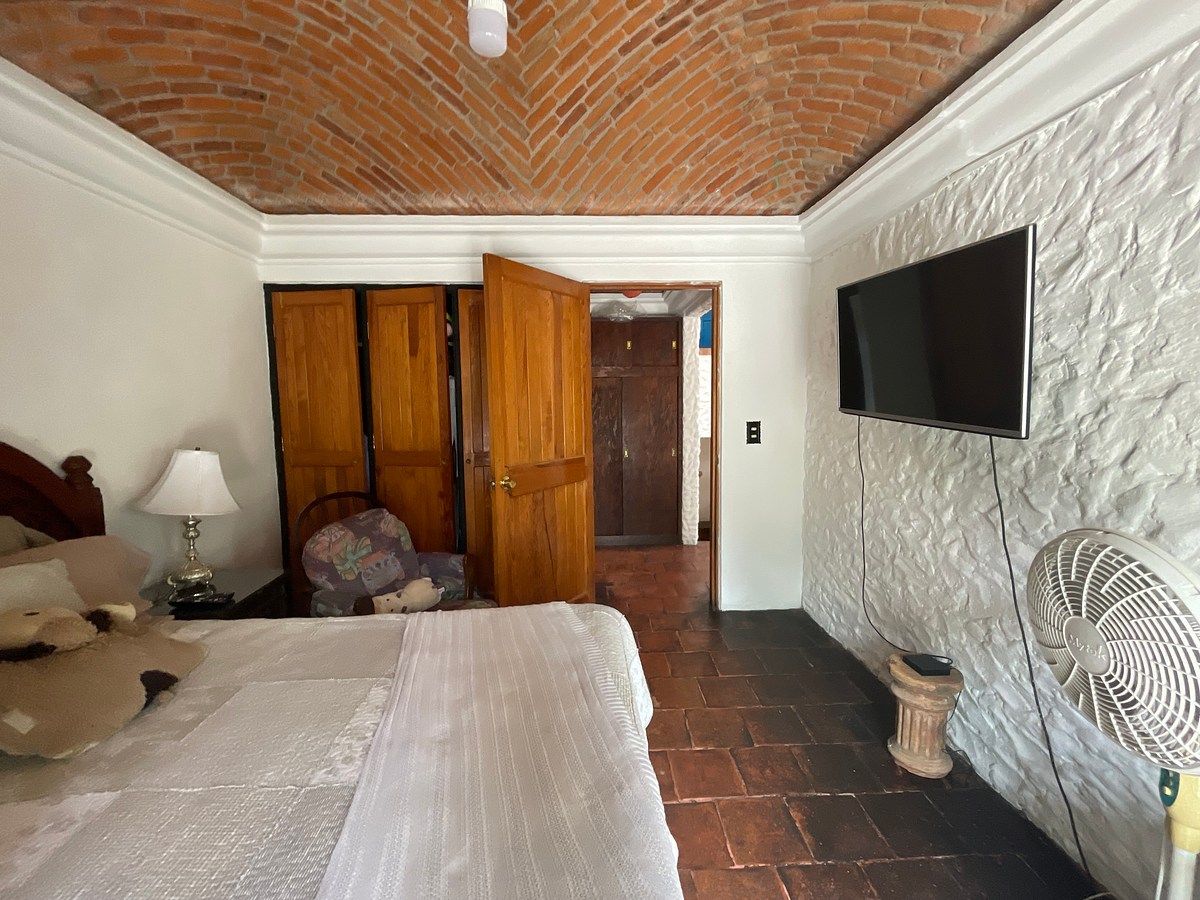 House in Villa de los Frailes, San Miguel de Allende, photo 6 of 45