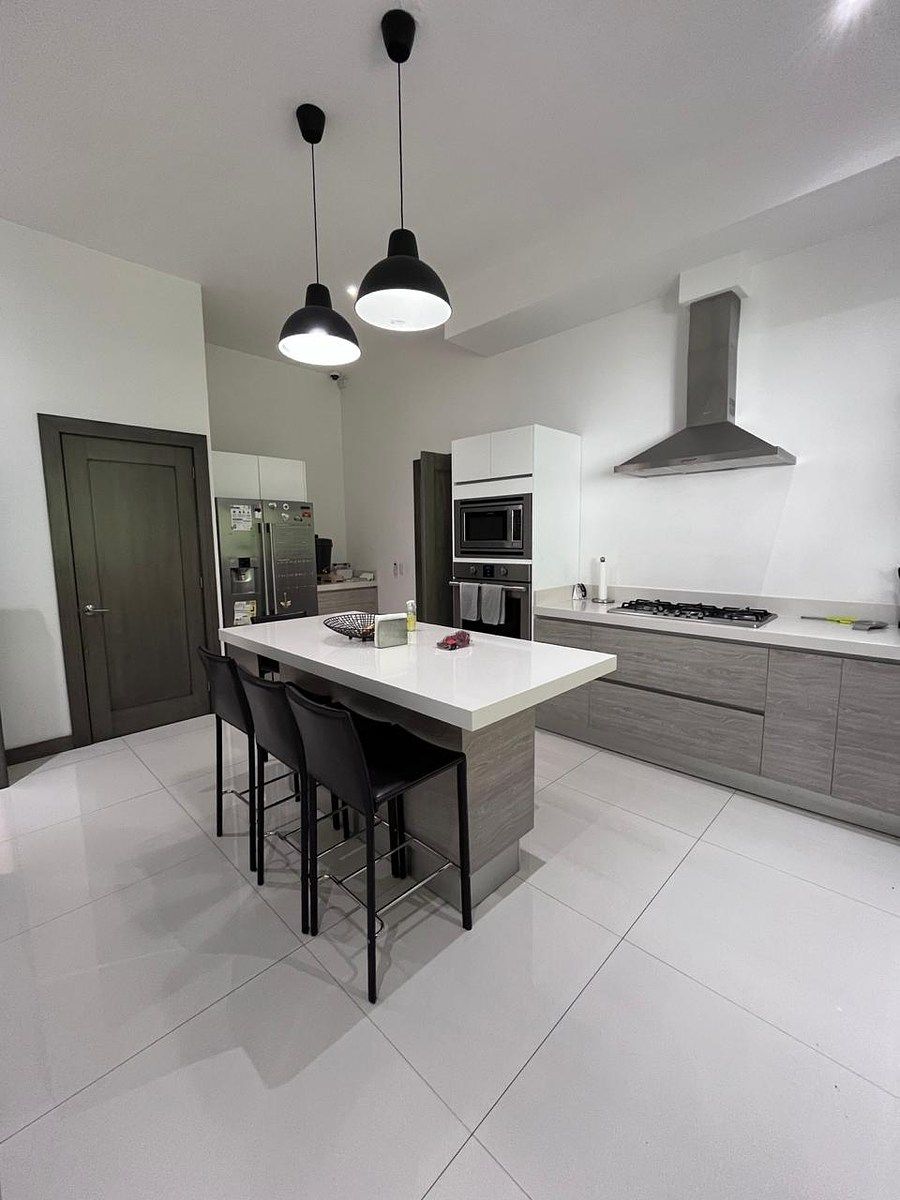 Hermosa Casa Las Fincas I Valle Poniente, photo 1 of 17