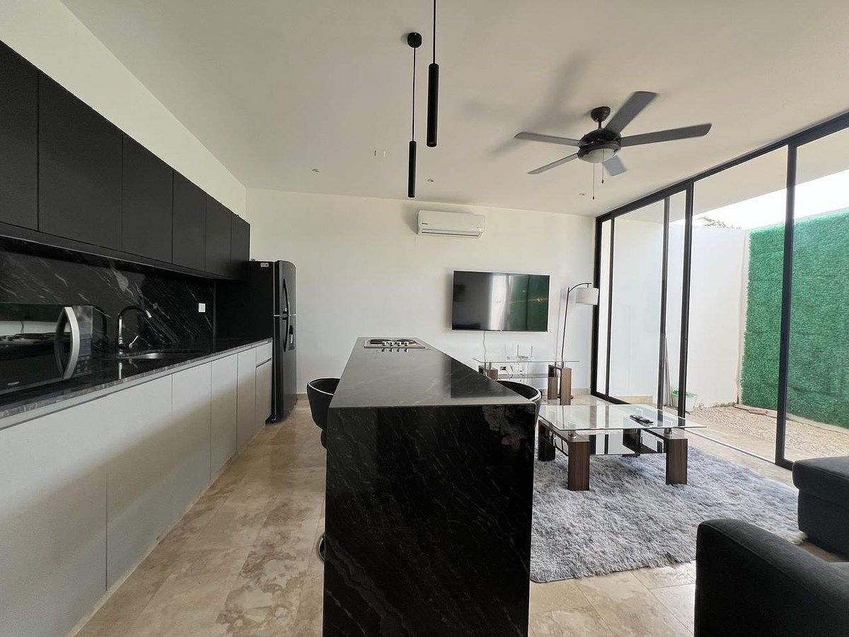 Departamento amueblado, en planta baja, con PANELES SOLARES, de 1 recámara., foto 1 de 16