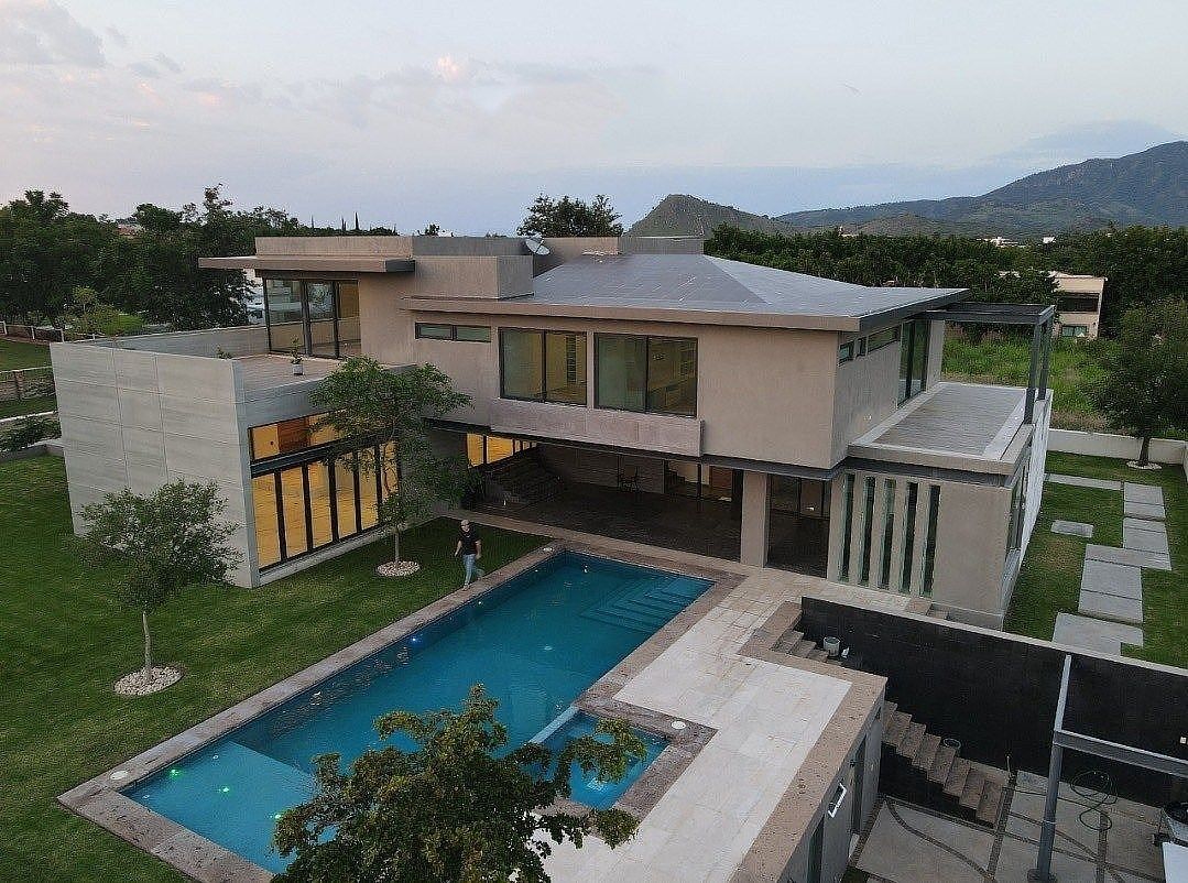 Casa en condominio en Santa Sofía Hacienda Country Club, El Arenal, foto 2 de 30