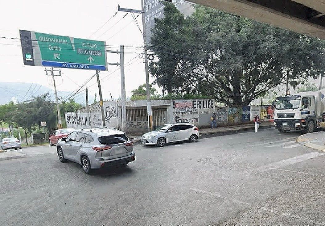 Se Renta terreno con frente comercial en Avenida Vallarta, foto 1 de 8