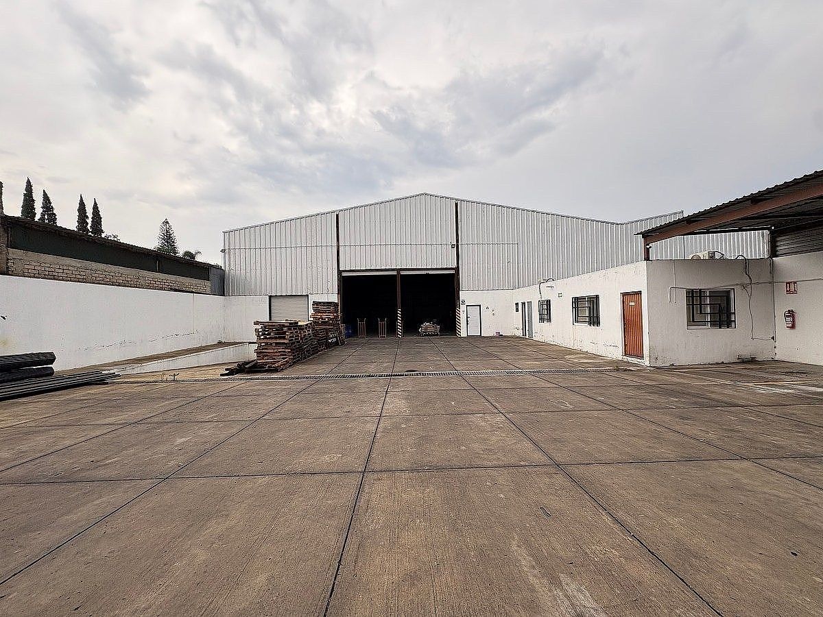 Bodega Comercial cerca del ITESO - Agua Blanca Industrial, foto 1 de 7