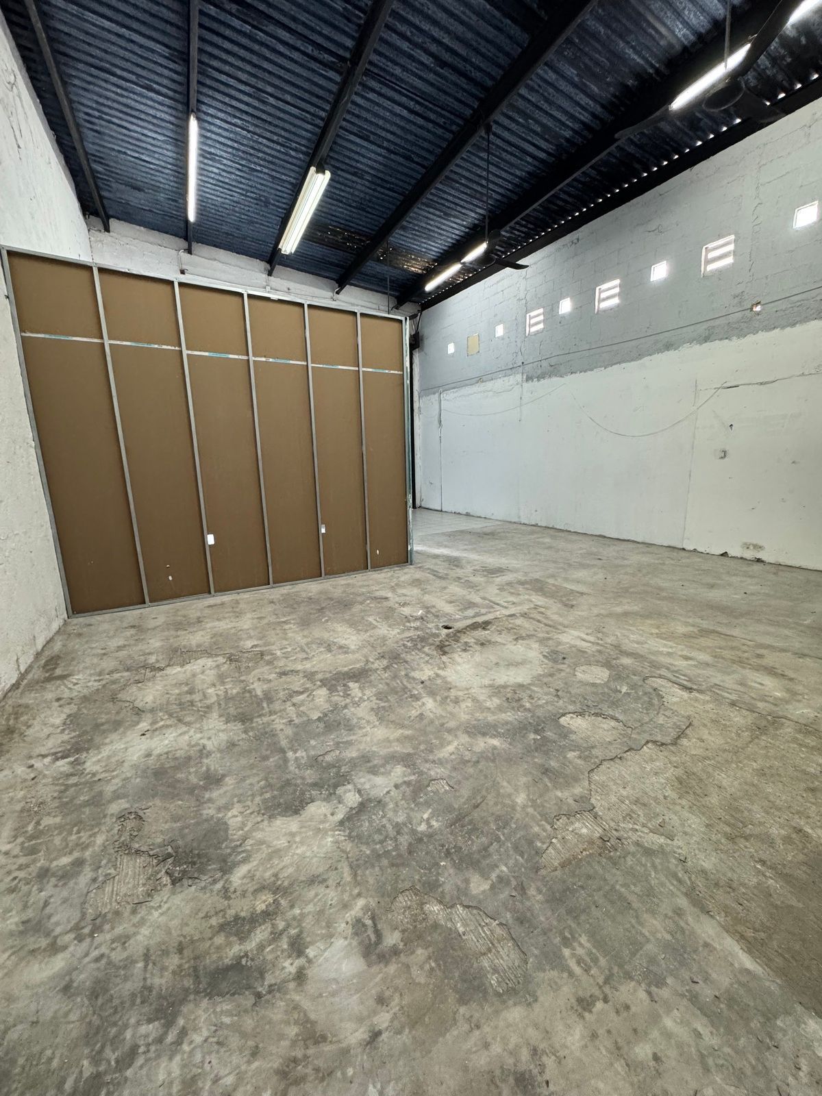 Bodega comercial en Santa Rita Cholul, Mérida, foto 3 de 9