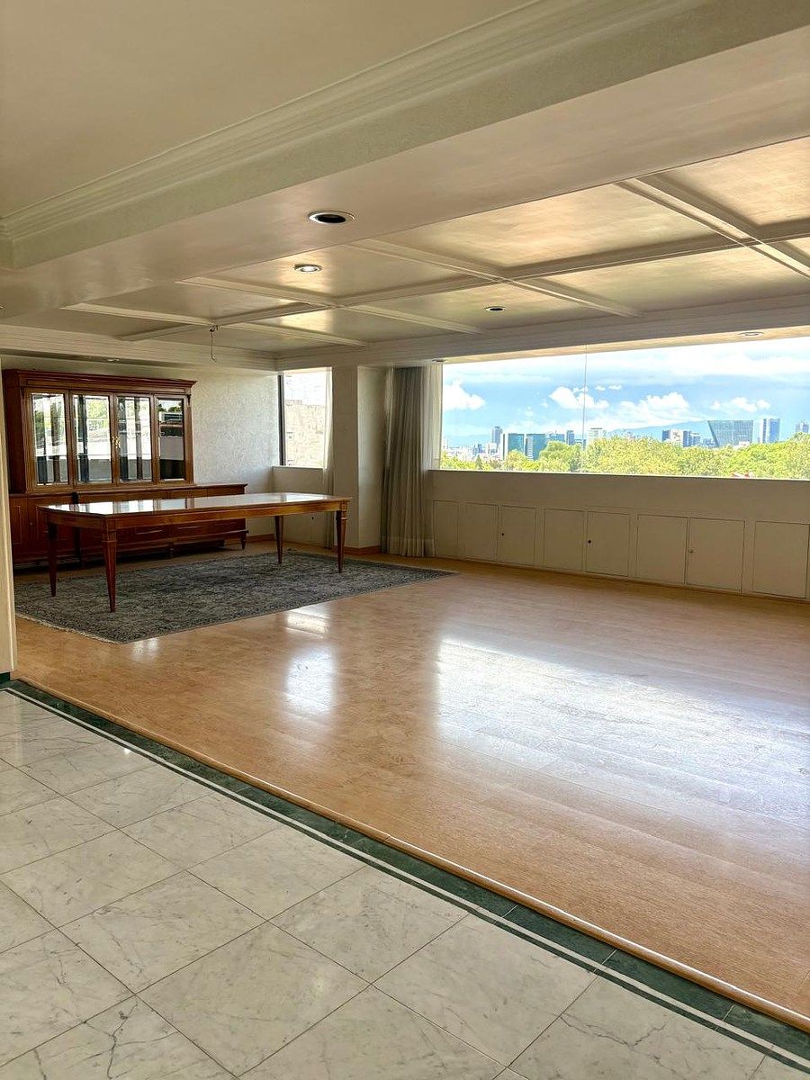 Departamento con gran potencial  en Lomas., foto 1 de 8