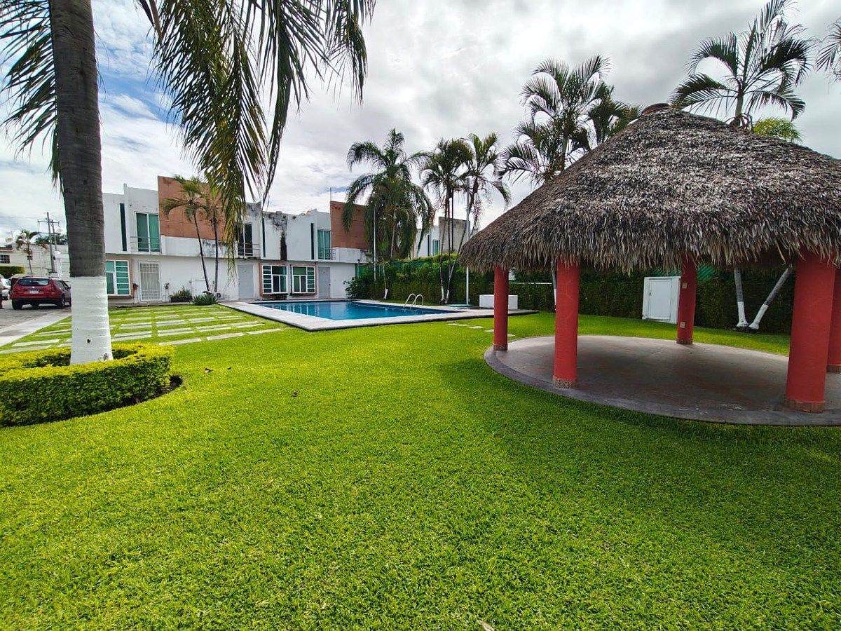 CASA EN VENTA EN FRACCIONAMIENTO MANGOS, photo 1 of 24