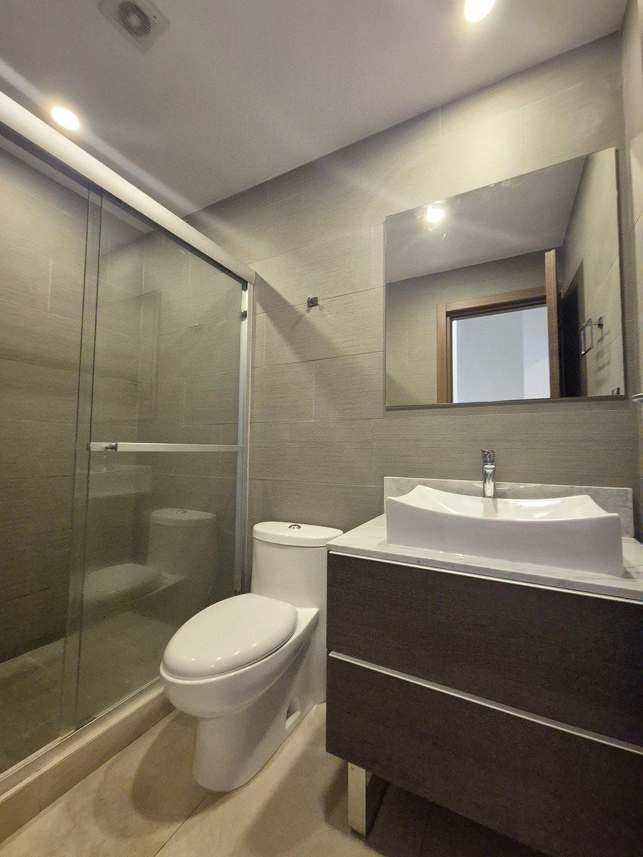 21 de 36: Baño completo