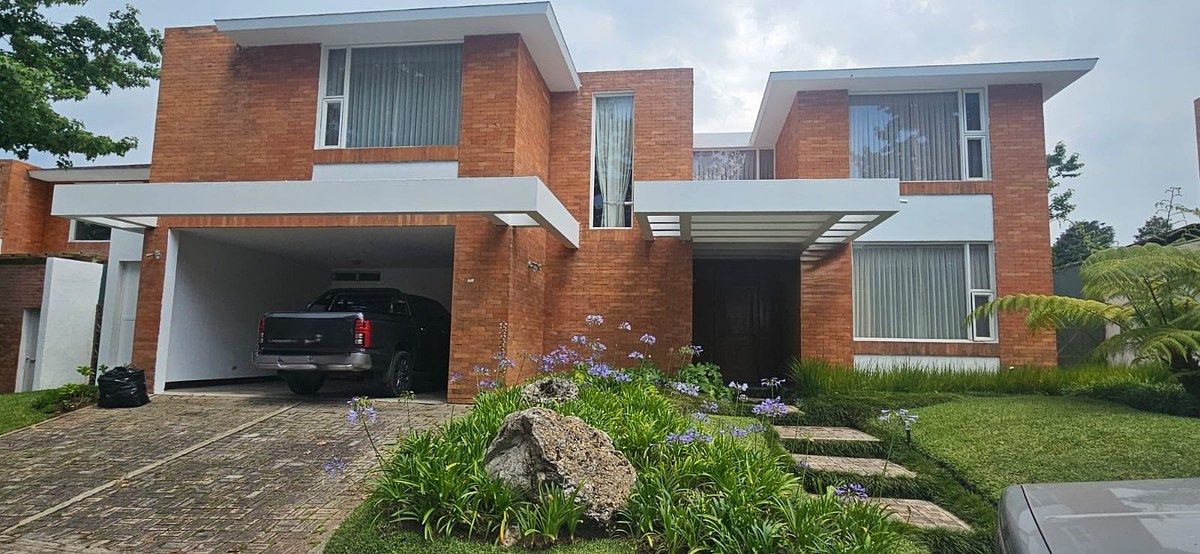 Casa en Renta en Condominio La Sierra, Muxbal km 14.5