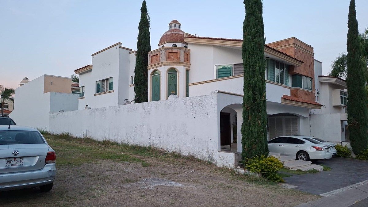 House in San José del Tajo, Tlajomulco de Zúñiga, photo 2 of 28