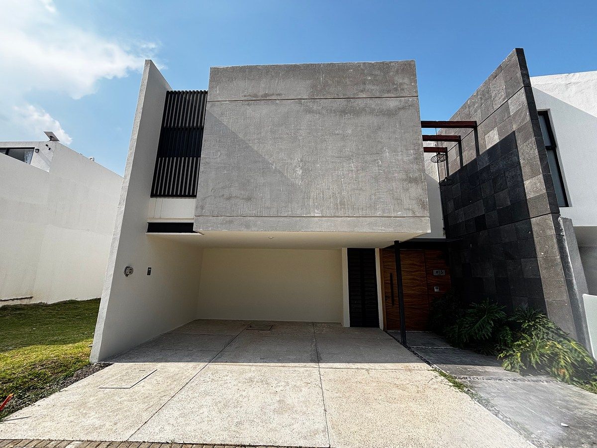 House in Gated Community in Lomas de Angelópolis III, San Andrés Cholula, photo 2 of 22