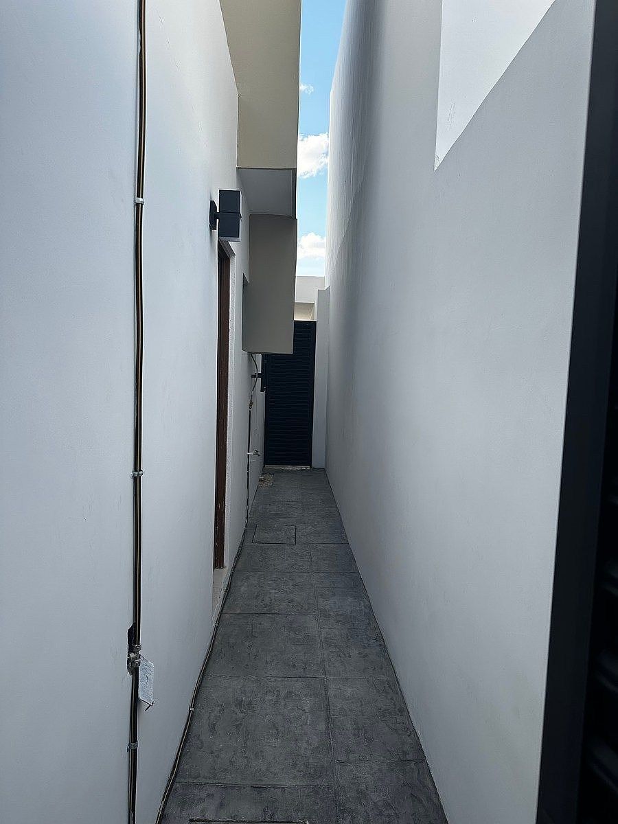 23 de 23: Pasillo de servicio
