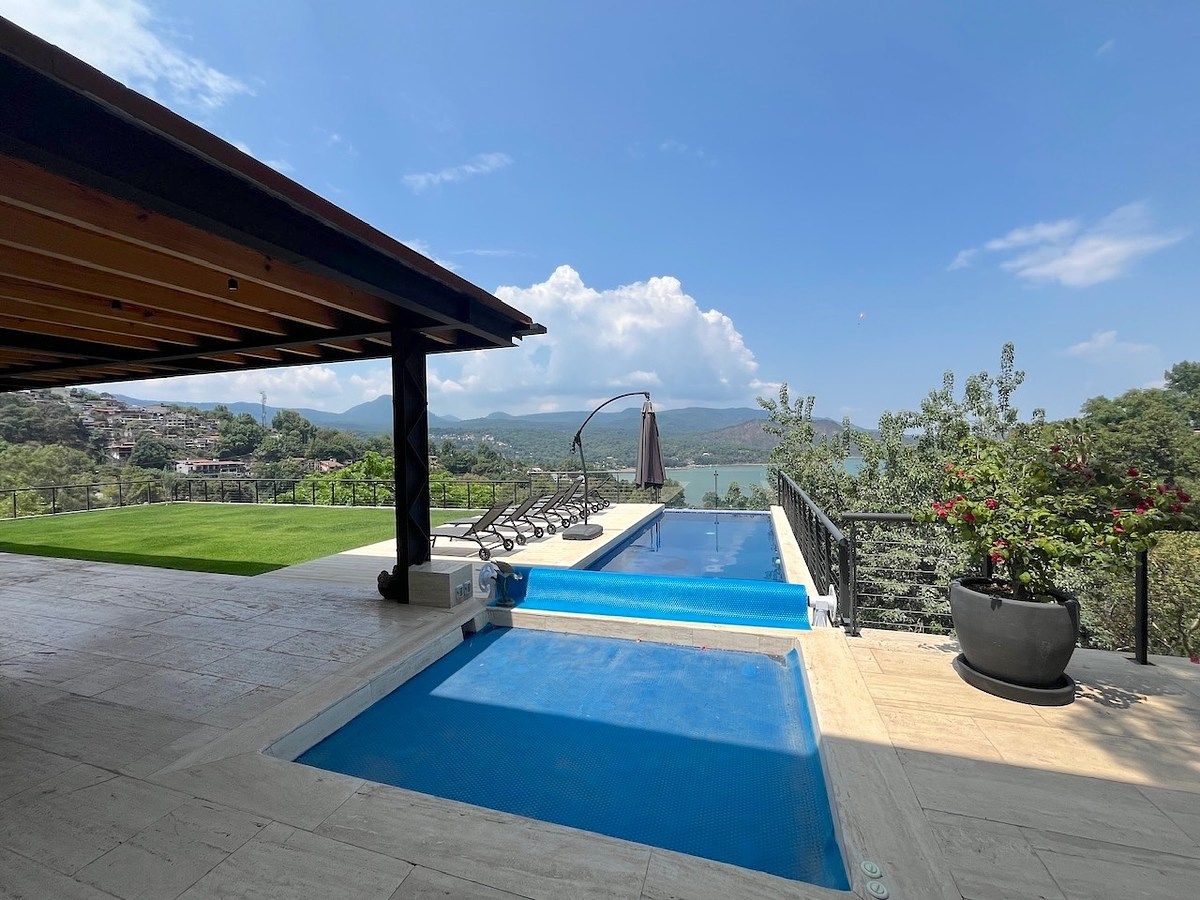 Casa en condominio en Valle de Bravo, Valle de Bravo, foto 3 de 19