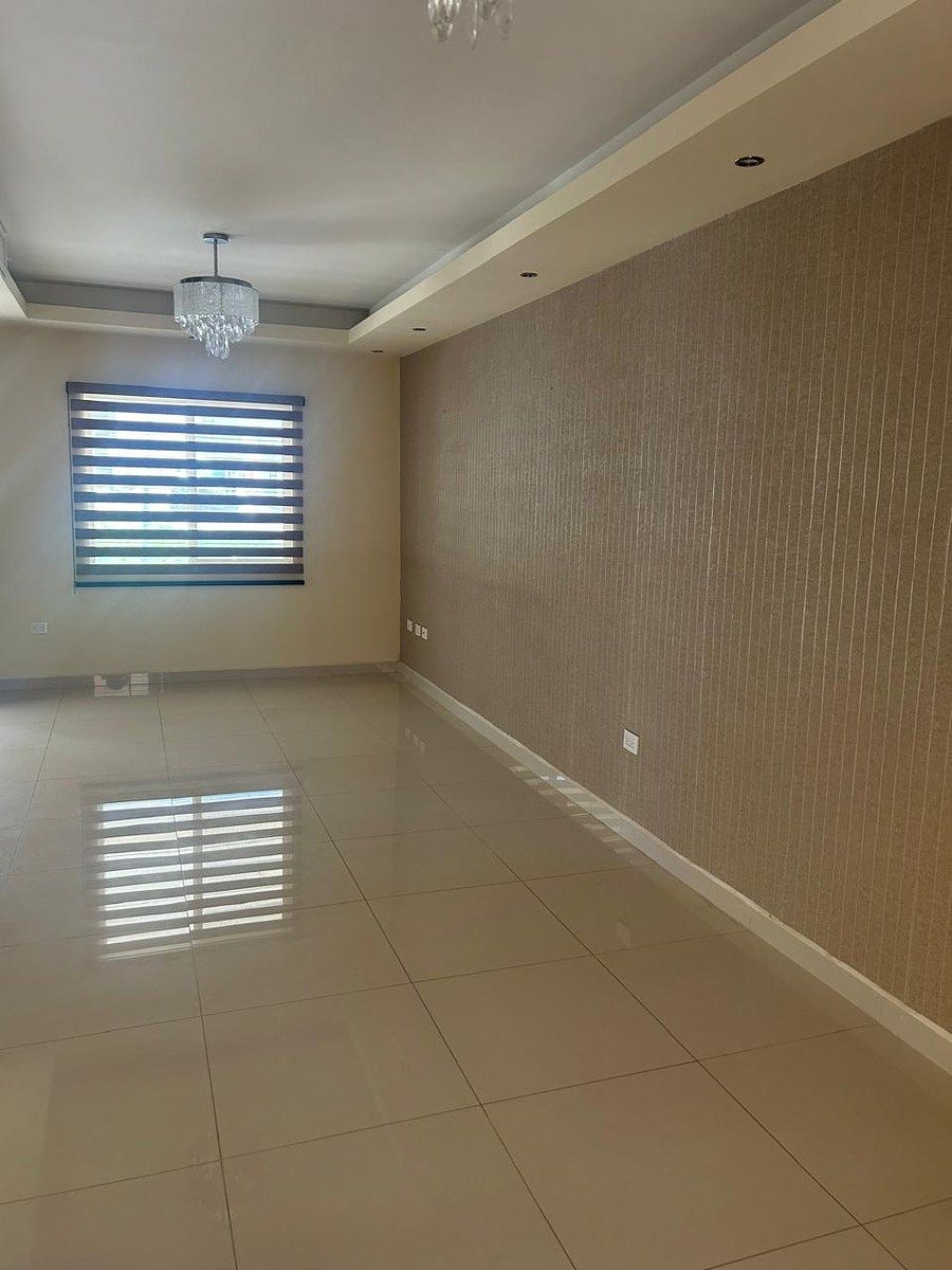 Casa en Hacienda Victoria, Chihuahua, foto 3 de 24
