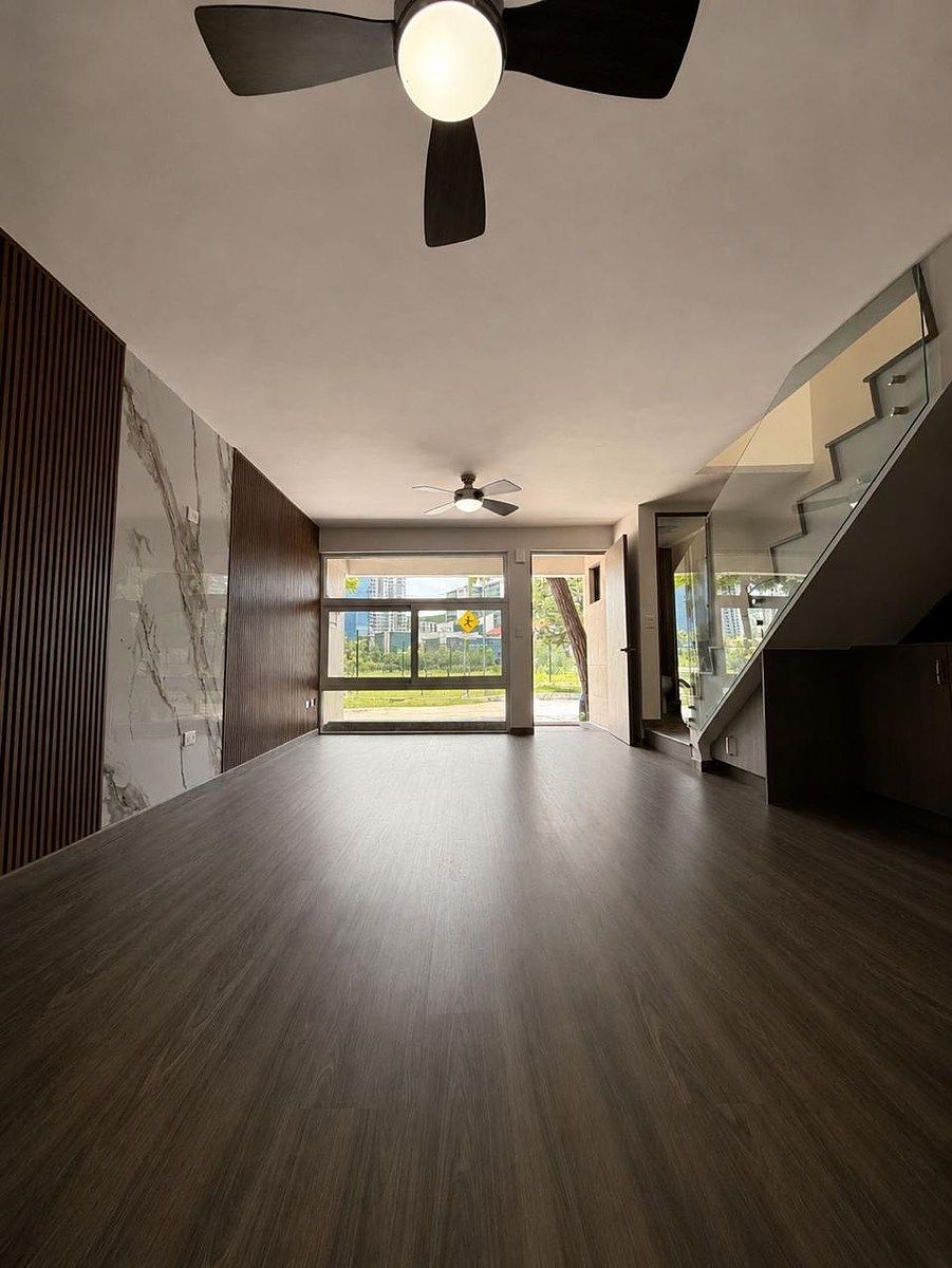 TOWN HOUSE EN RENTA, SAN PEDRO, photo 1 of 10