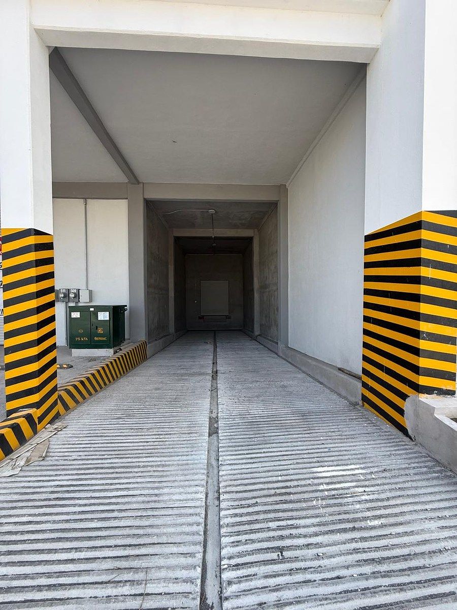 Industrial Warehouse in Los Viñedos, Santa Catarina, photo 9 of 14
