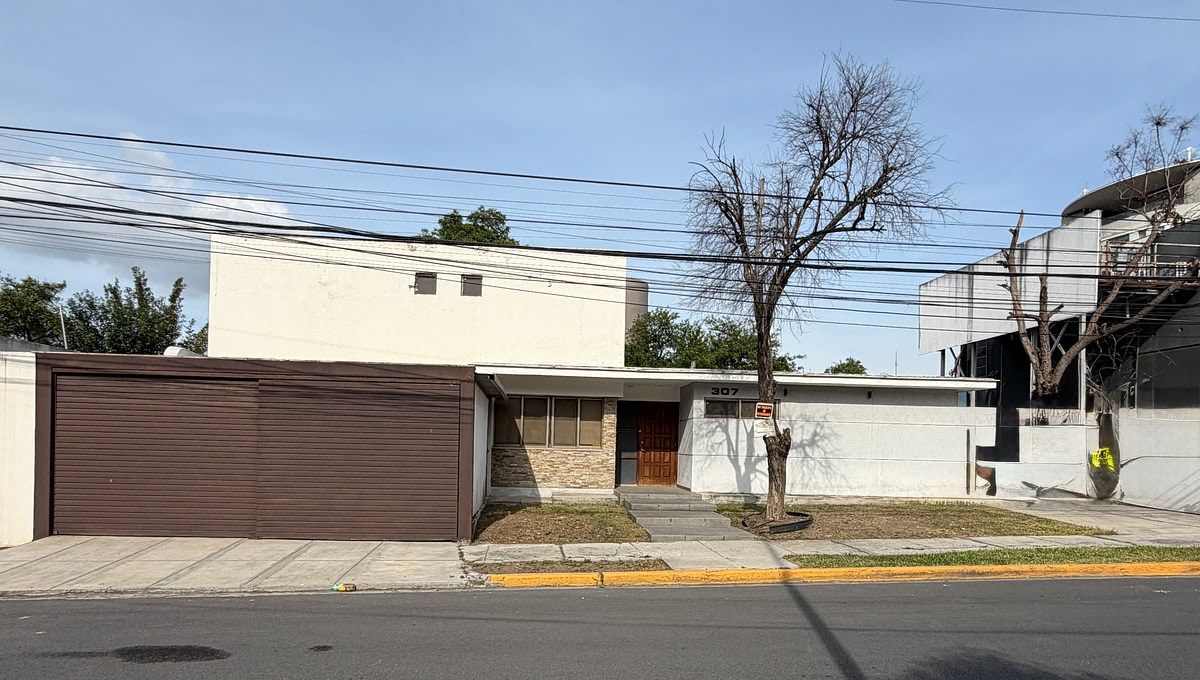 Casa los Rios una Sola Planta para Tumbar o Remodelar