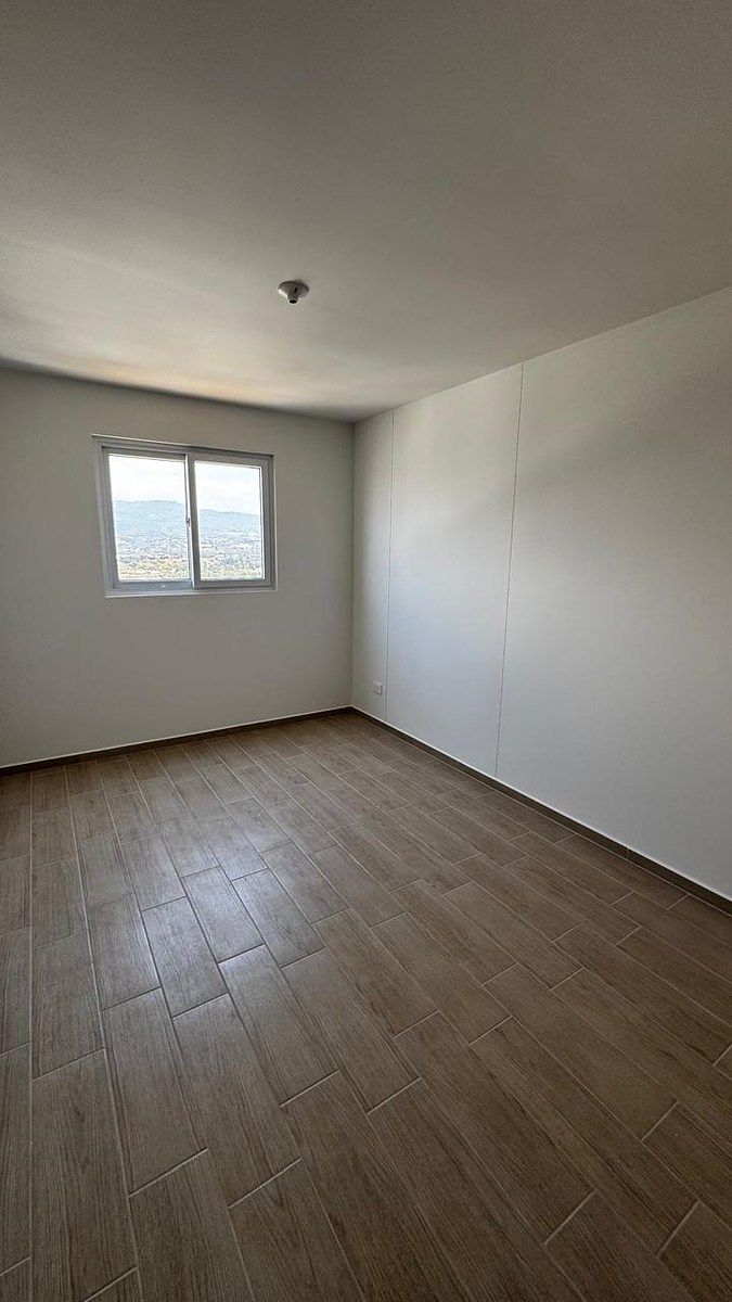 Apartamento en Zona 12, Guatemala, foto 4 de 8