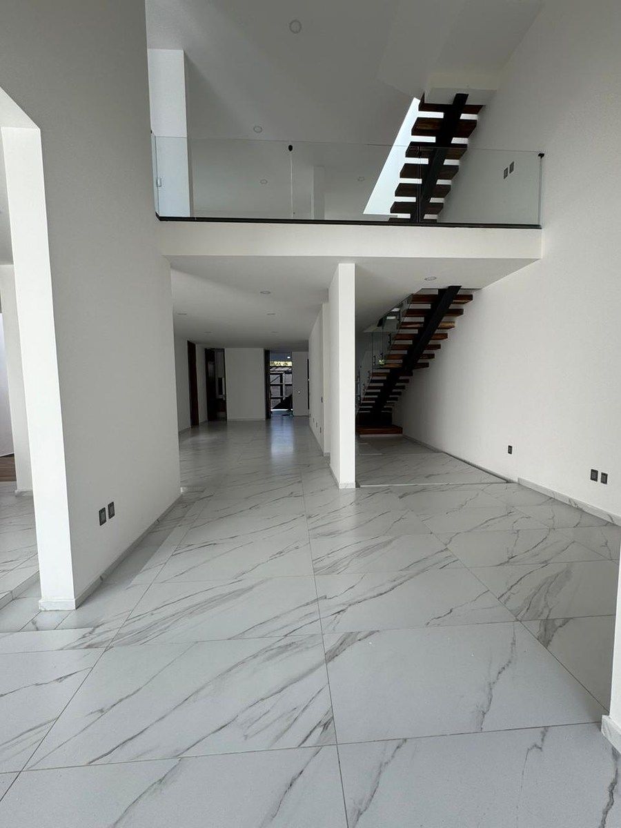 Casa en Bosques de La Victoria, Guadalajara, foto 3 de 14