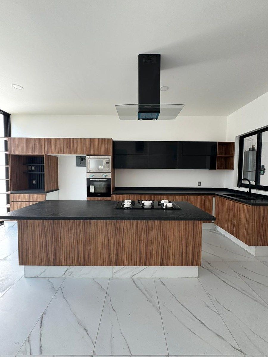 CASA EN VENTA SOBRE CALLE BARLOVENTO , EN “BOSQUES DE LA VICTORIA”, GUADALAJARA., foto 1 de 14