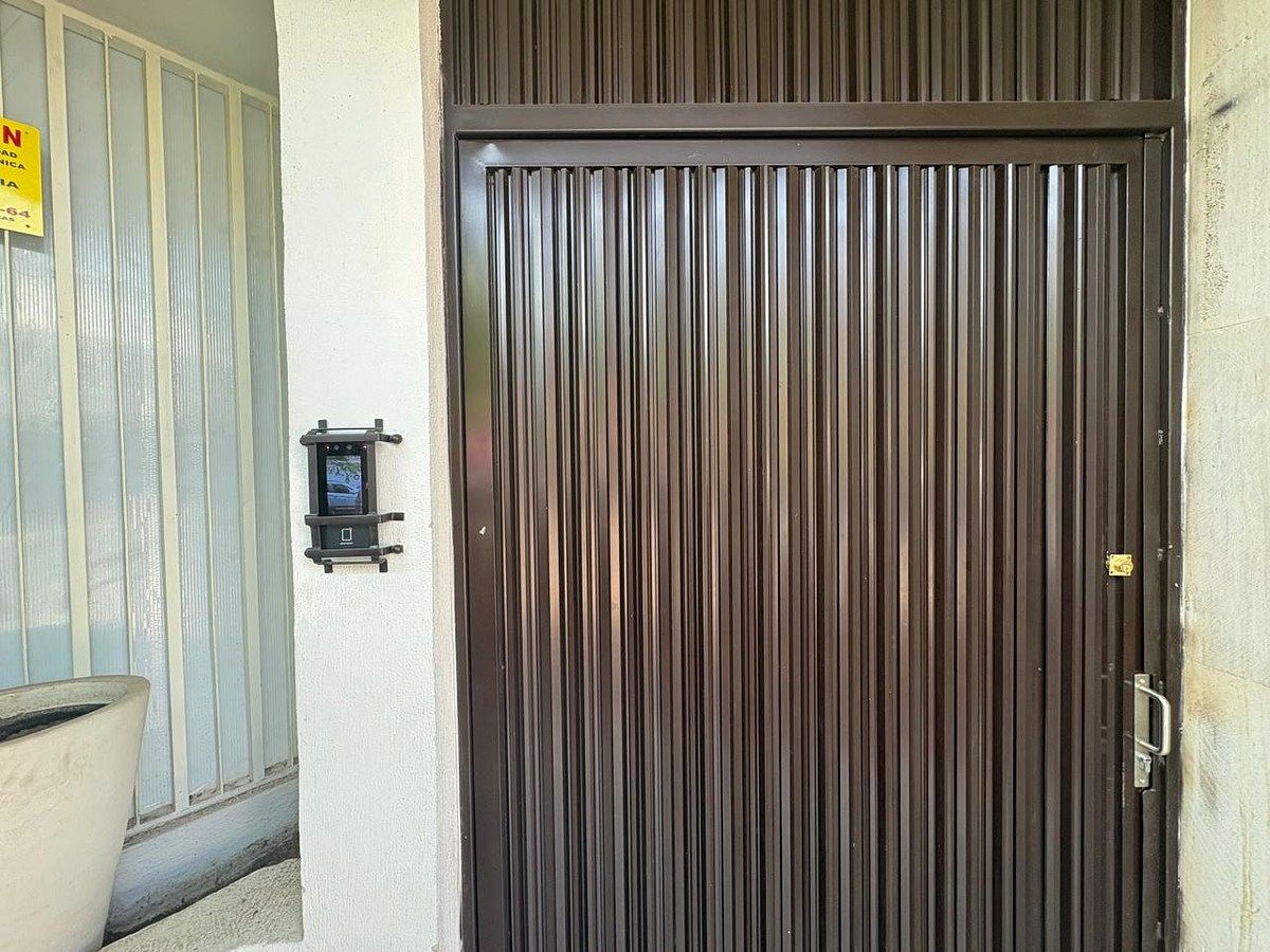 Acceso controlado, foto 2 de 12