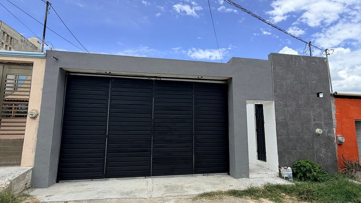 EN VENTA - CASA DE DOS PLANTAS EN SAN ANTONIO, foto 1 de 16