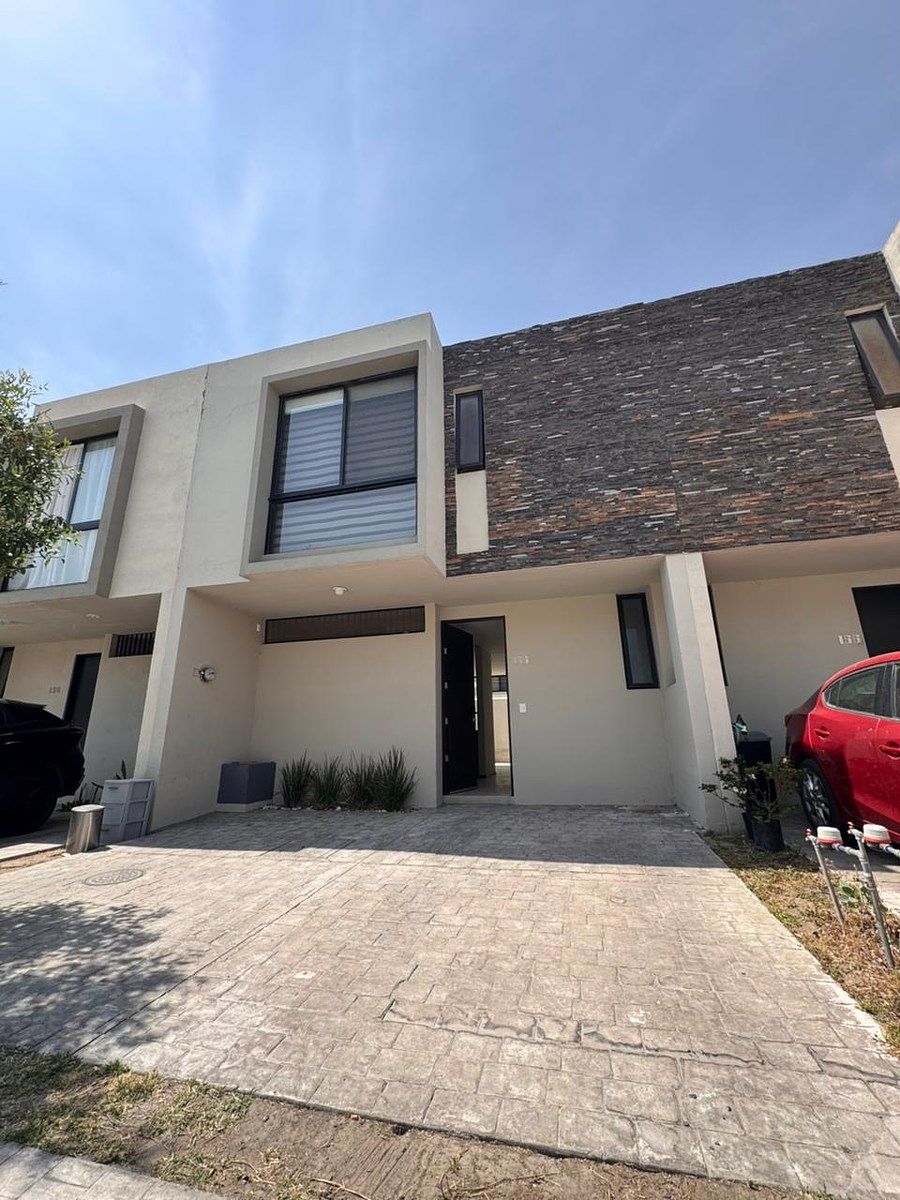 CASA EN VENTA EN ZOÍ SUR, foto 1 de 22