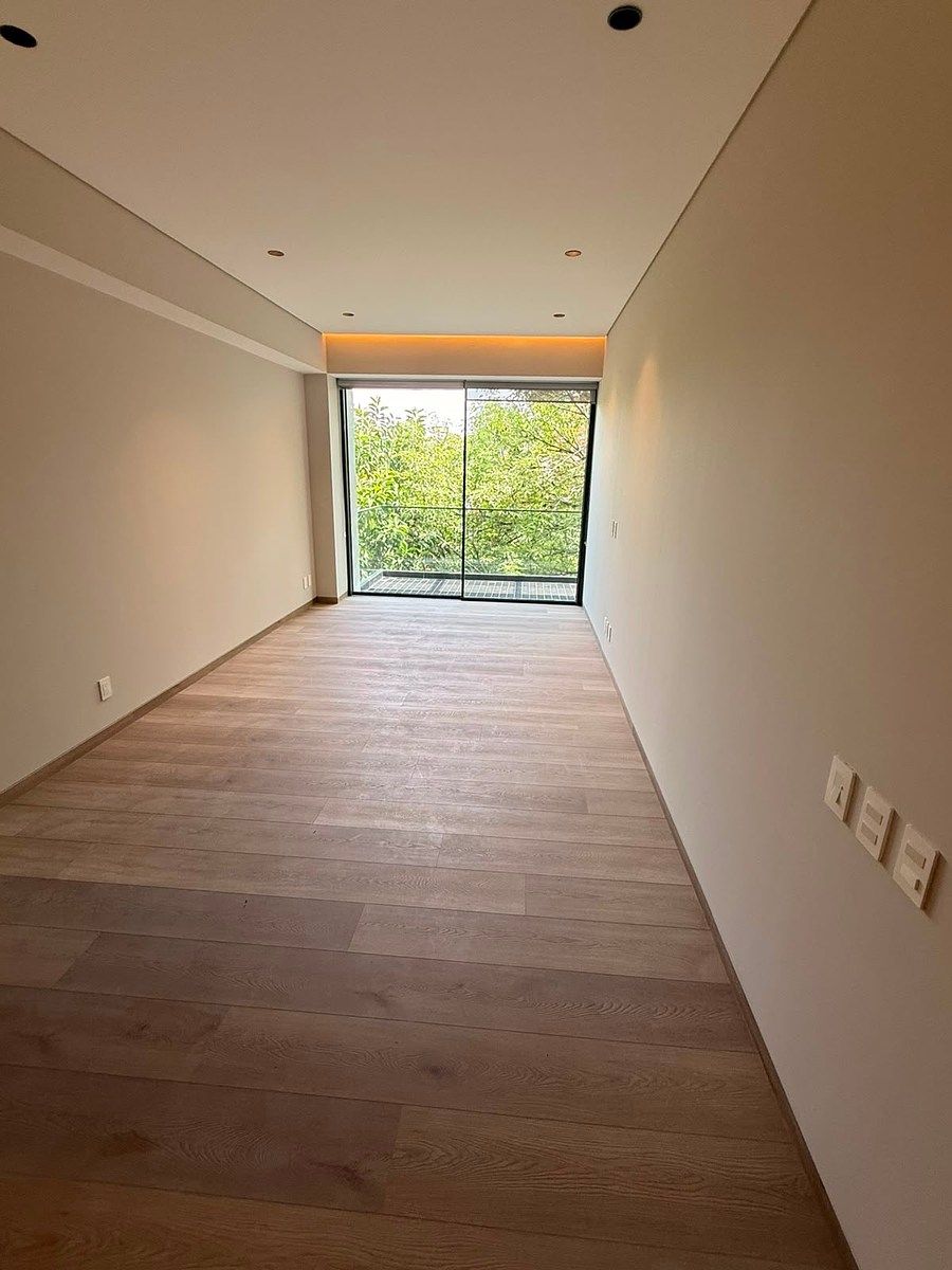 New apartment, photo 1 of 20
