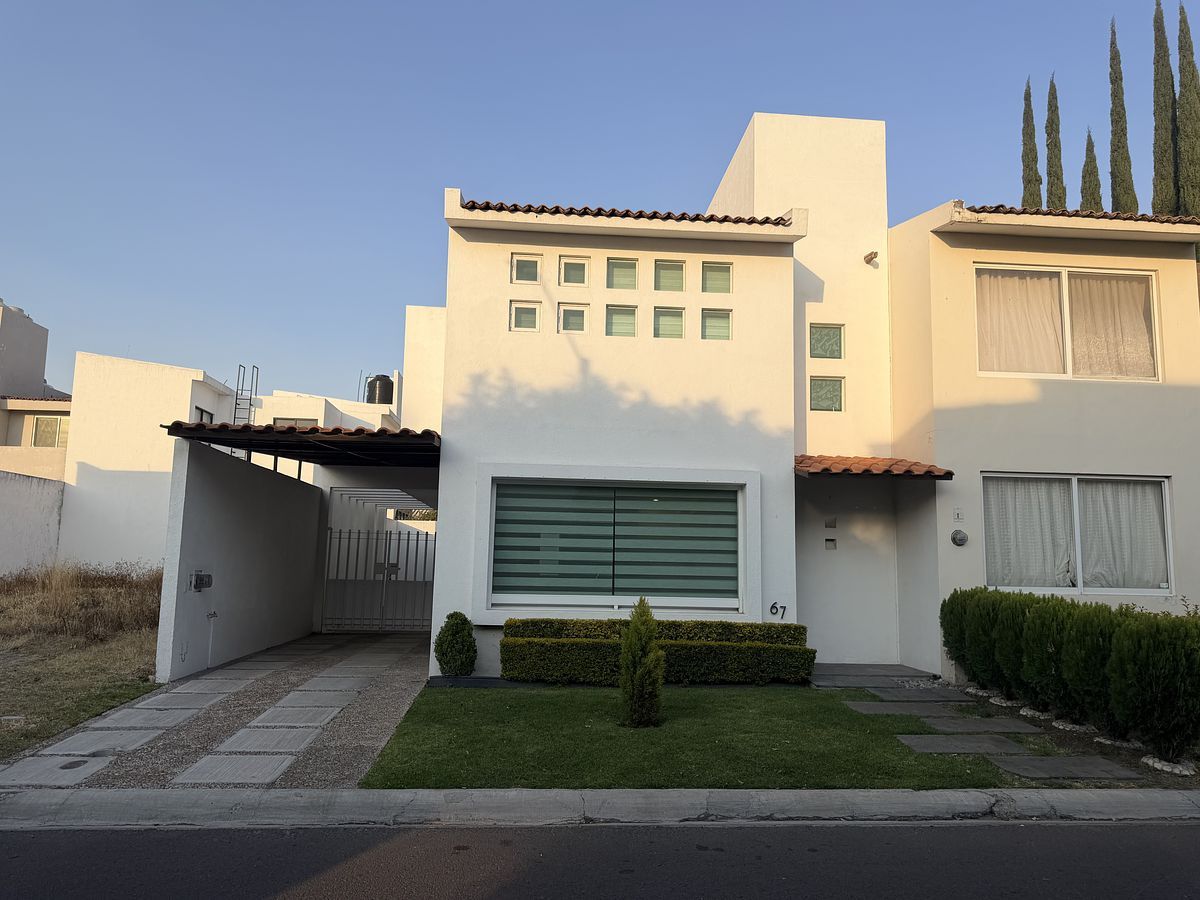 CASA EN RENTA EN REAL DEL BOSQUE, foto 1 de 28
