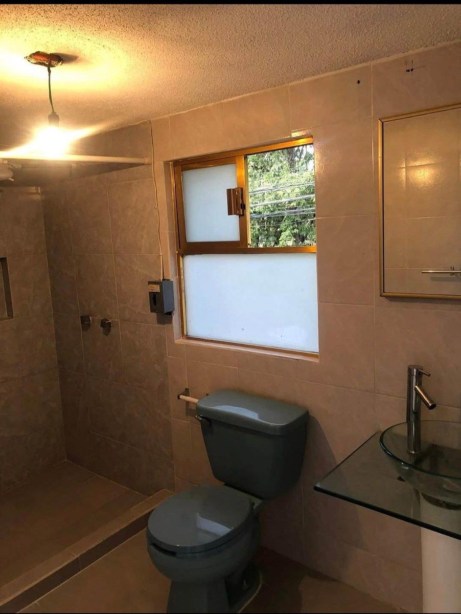 baño completo, foto 4 de 8