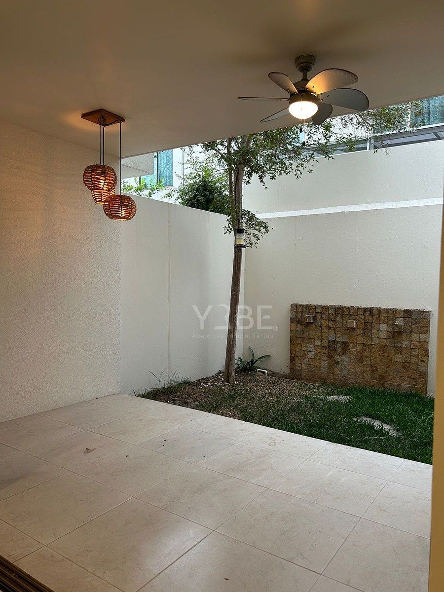 Casa em condomínio fechado em Santillana Parque Residencial, Zapopan, foto 4 de 17