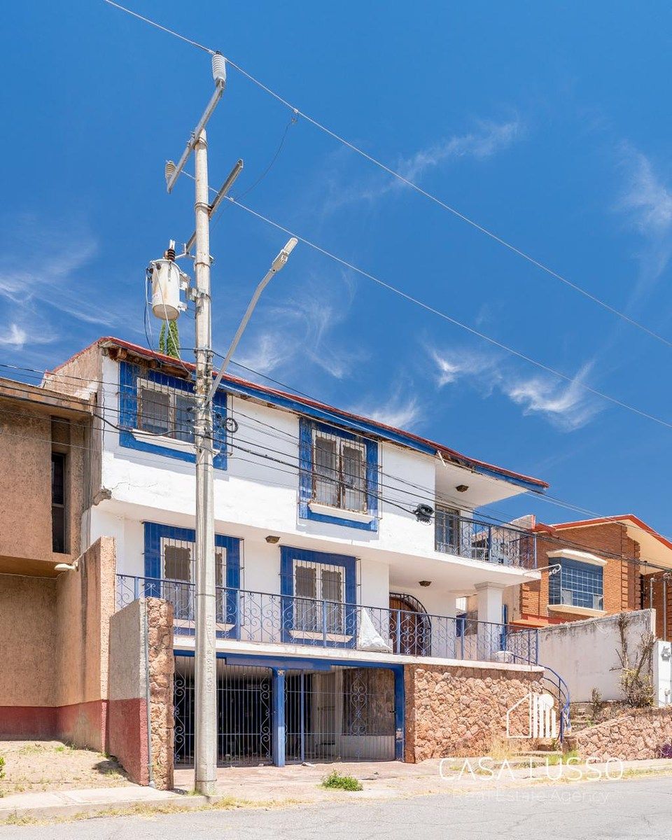 CASA EN VENTA EN QUINTAS DEL SOL, OPORTUNIDAD DE INVERSIÓN, FRENTE A PARQUE, foto 1 de 10
