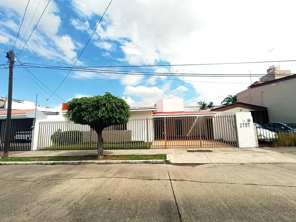 Casa Grande en Renta en Residencial Victoria, Zapopan, foto 1 de 17